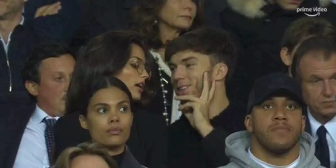 PSG/OM : Tina Kunakey, Pierre Gasly en charmante compagnie, Ophélie Meunier et son mari... Pluie de people au Parc des Princes (PHOTOS)