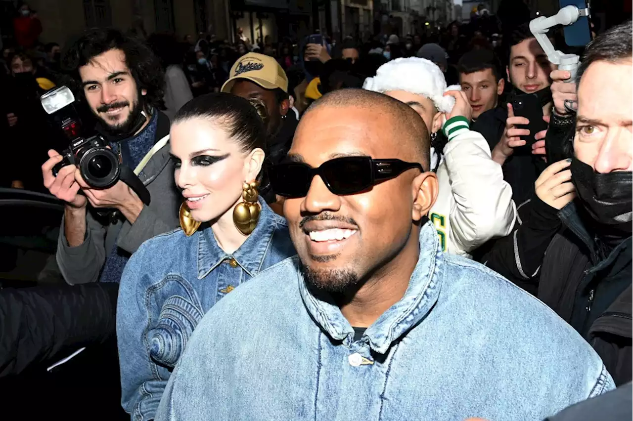 Kanye “Ye” West to Buy Conservative Social Media Platform Parler