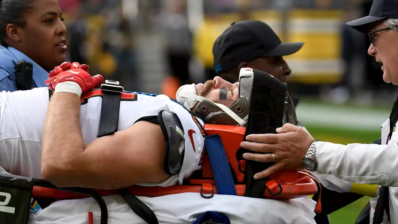 Buccaneers TE Cameron Brate carted off, gives crowd an emotional thumbs-up