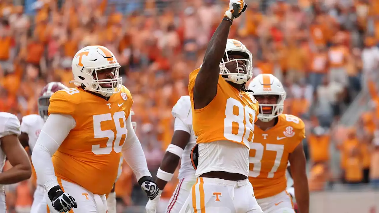 AP Top 25: Tennessee moves to No. 3 after Alabama win