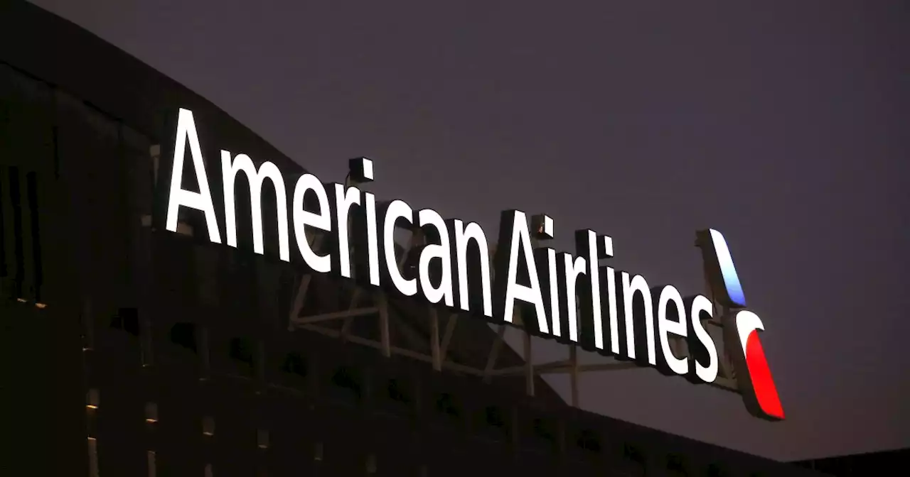 American Airlines settles lawsuit for at least $7.5 M after unfair bag fee claims