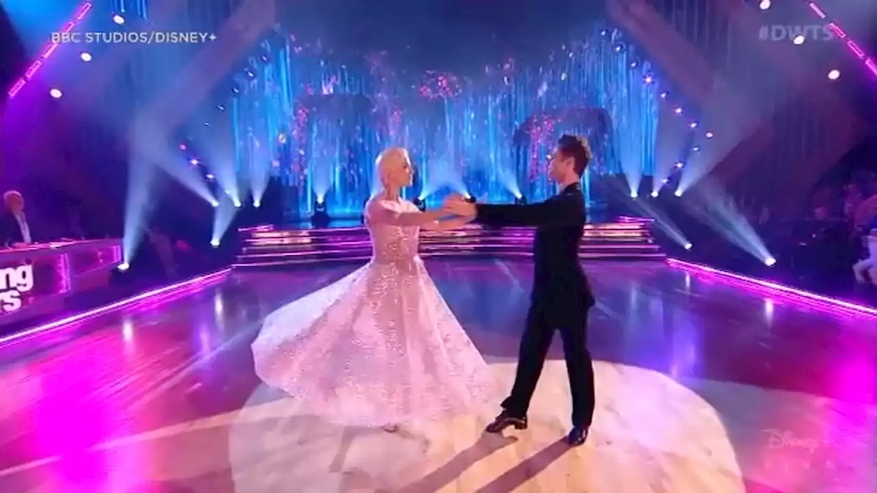 'Dancing With the Stars': Selma Blair withdraws from competition due to health concerns