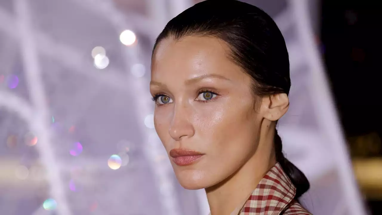 Bella Hadid's Extensions Hit Her Toes — and Then Keep Going