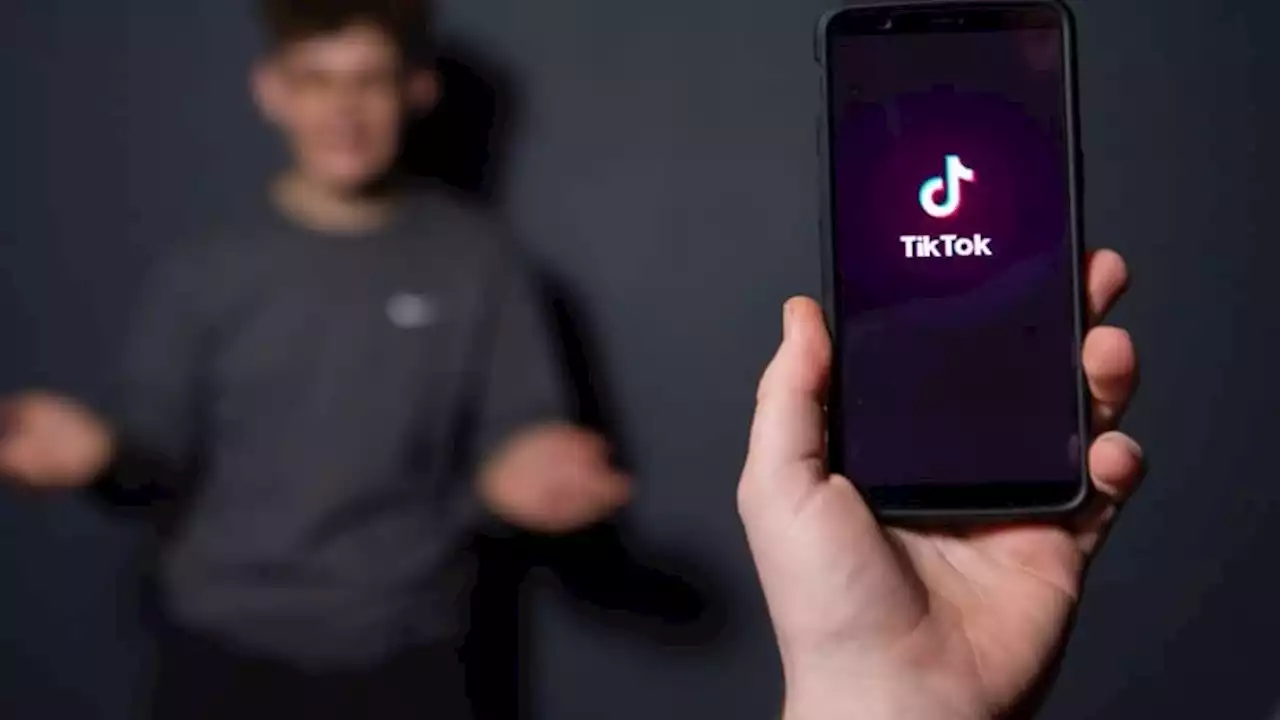 TikTok va réserver certains contenus aux plus de 18 ans