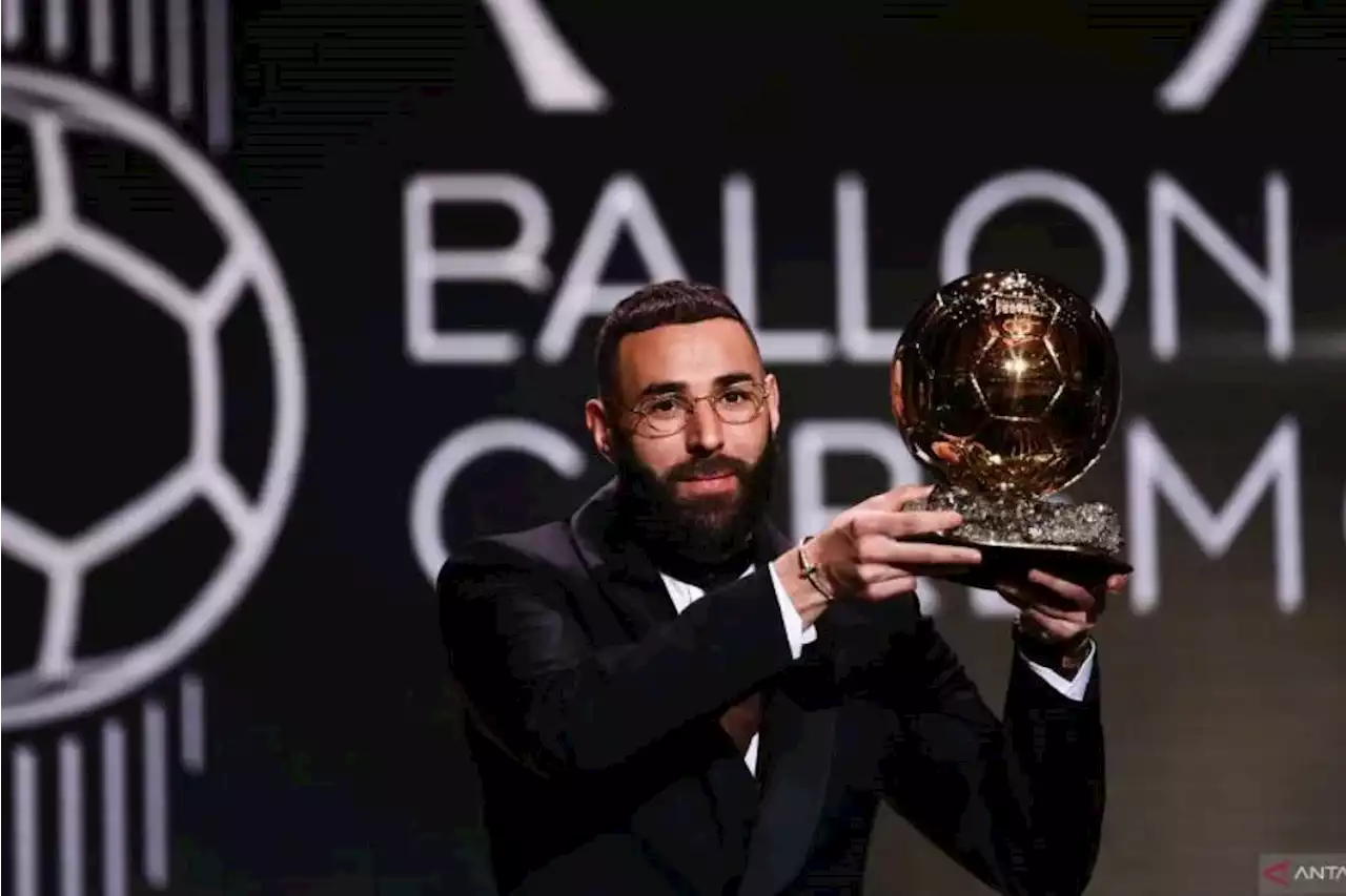 Karim Benzema Raih Ballon d'Or 2022 Ungguli Mane dan Lewandowski