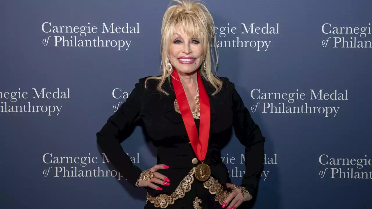 “I’m Not One To Hide Under The Covers”: Dolly Parton Talks Doing Good During Difficult Times