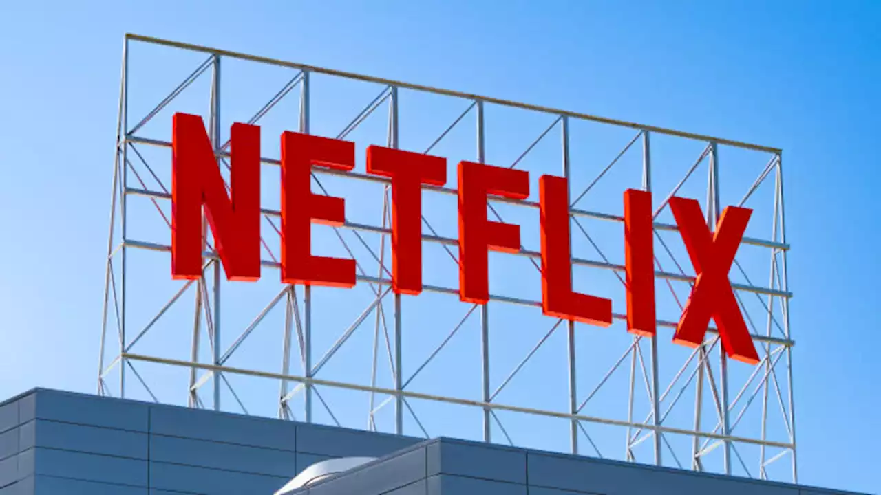 Netflix crushes expectations across the board, adds 2.41 million subscribers