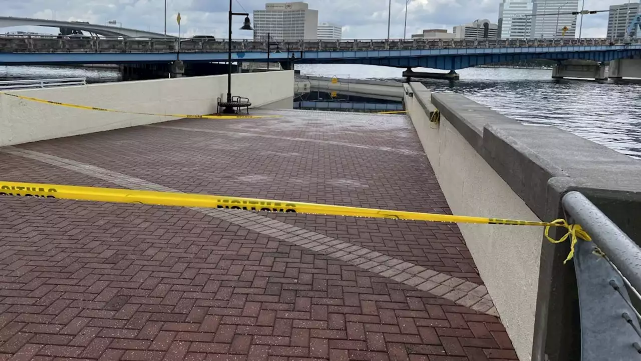 Southbank Riverwalk continues to flood in downtown Jacksonville weeks after Tropical Storm Ian