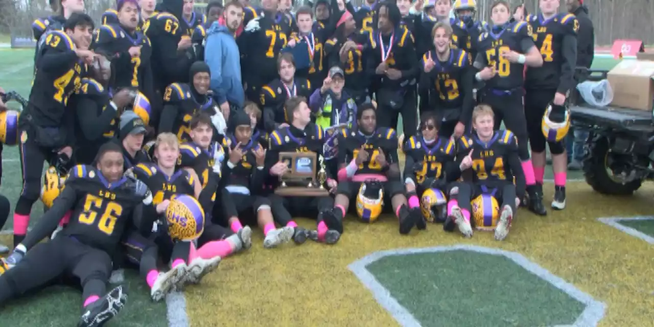 Malemutes Football wins back-to-back state titles