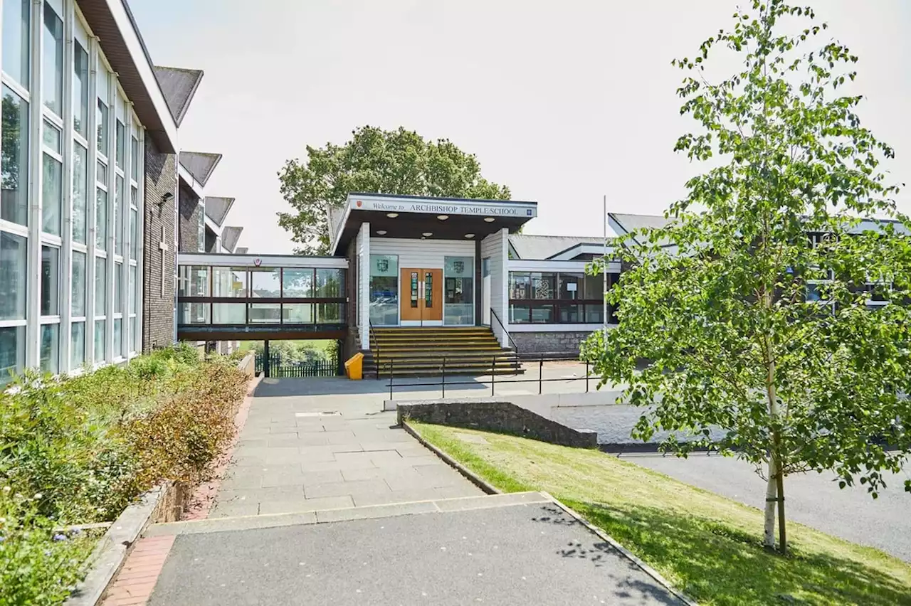 Pupils sent home as fire breaks out at a second Fulwood school this morning