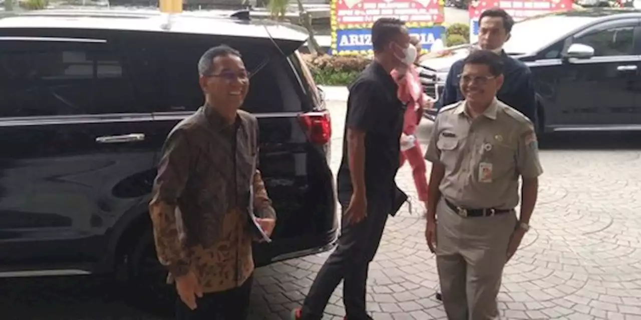 Heru Kembali Terima Pengaduan Warga Langsung di Balai Kota DKI | merdeka.com