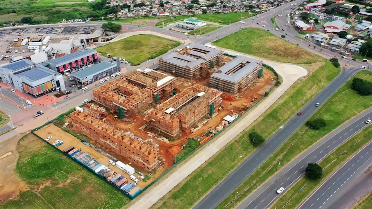 'You get so close to AK47s': JSE-listed developer ditches KZN due to construction mafia | Fin24