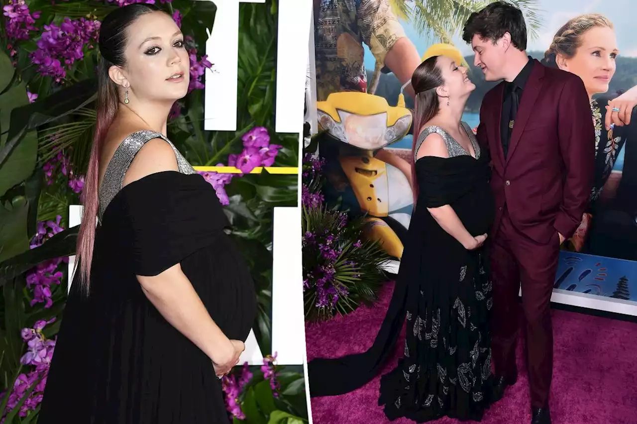 Pregnant Billie Lourd shows off baby bump on ‘Ticket to Paradise’ red carpet