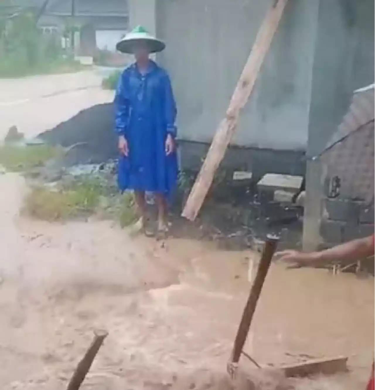 Delapan Kecamatan di Kabupaten Malang Alami Banjir dan Longsor |Republika Online