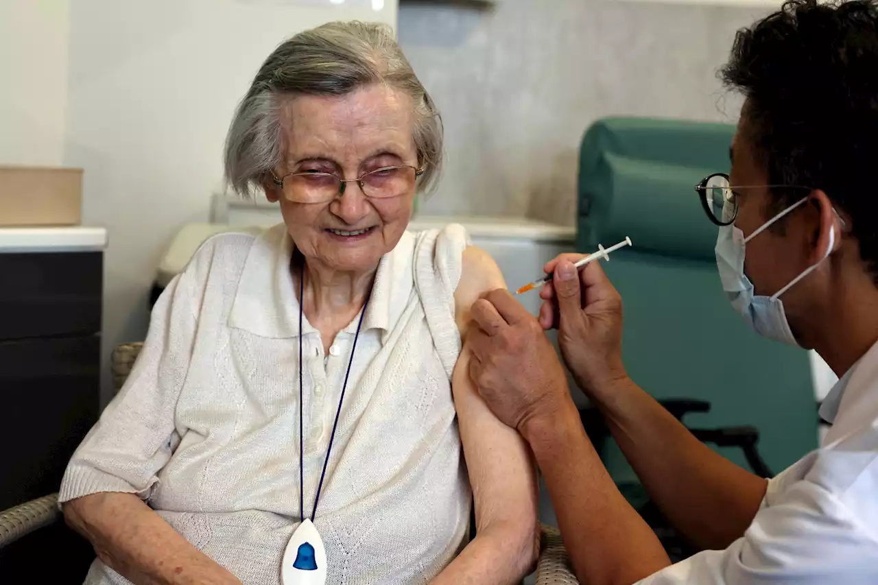 La double vaccination contre la grippe et la Covid-19 est-elle sans risque ?