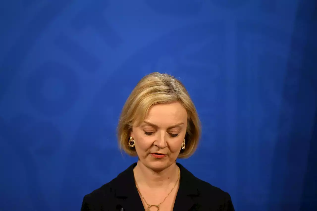 Liz Truss's popularity falls below all recent PMs - and almost as low as Putin's