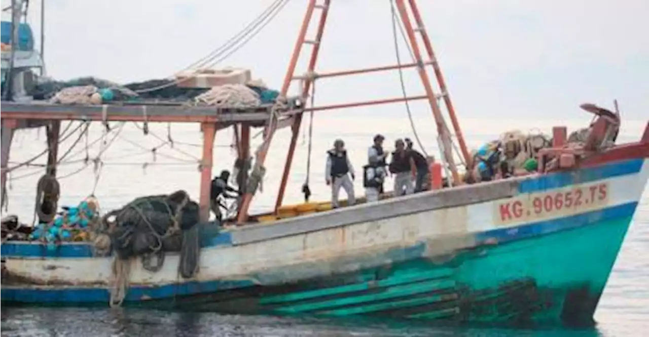 Vietnamese fishing boat, crew members detained in Tioman waters