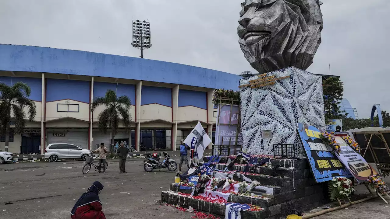 Indonesia demolerá estadio de la tragedia que dejó más de 130 muertos