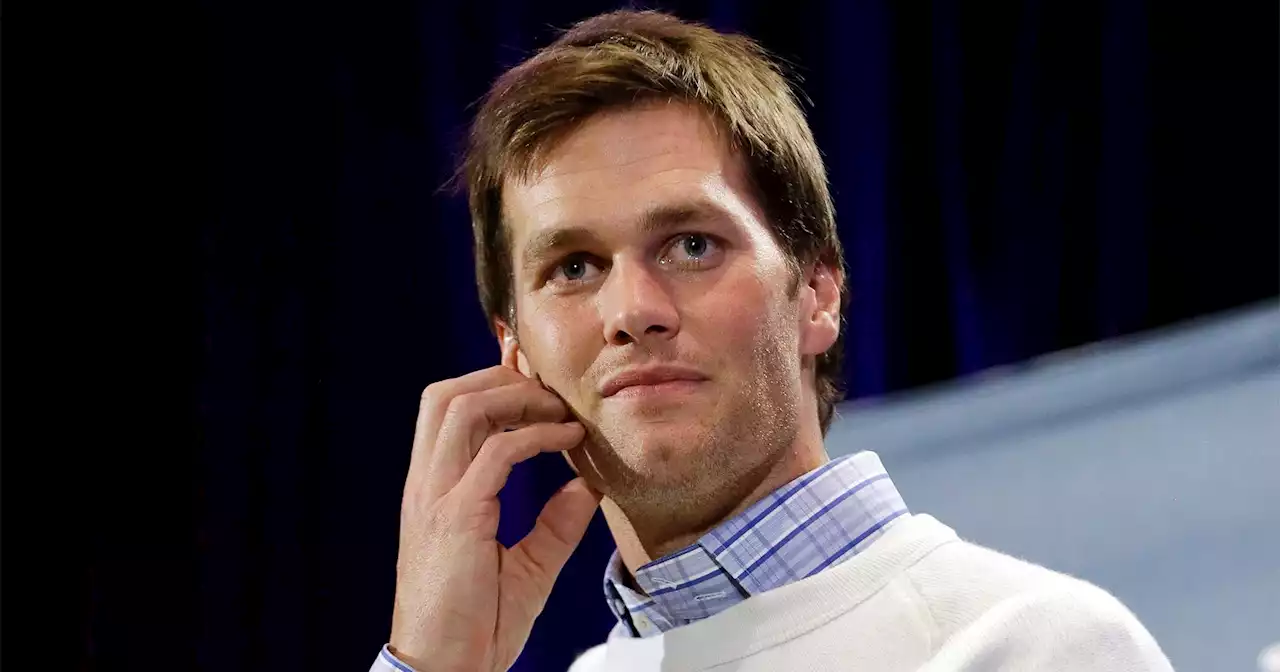 Tom Brady Ditches Wedding Ring Amid Gisele Drama: Details