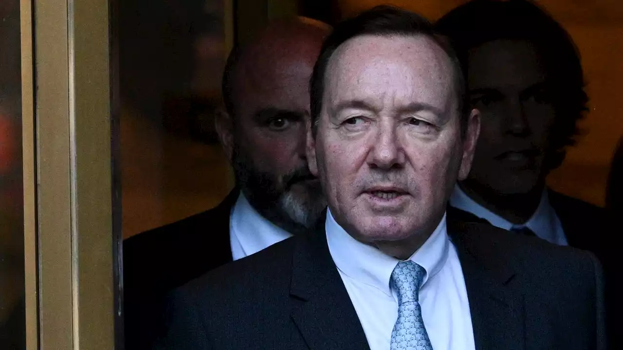 Lors de son procès, Kevin Spacey témoigne et nie les accusations