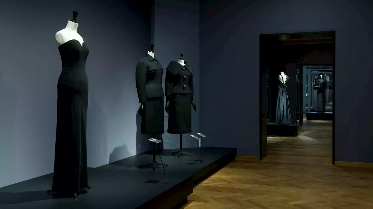 “Balenciaga in Black”: Das ist die vielleicht spannendste Modeausstellung des Herbstes