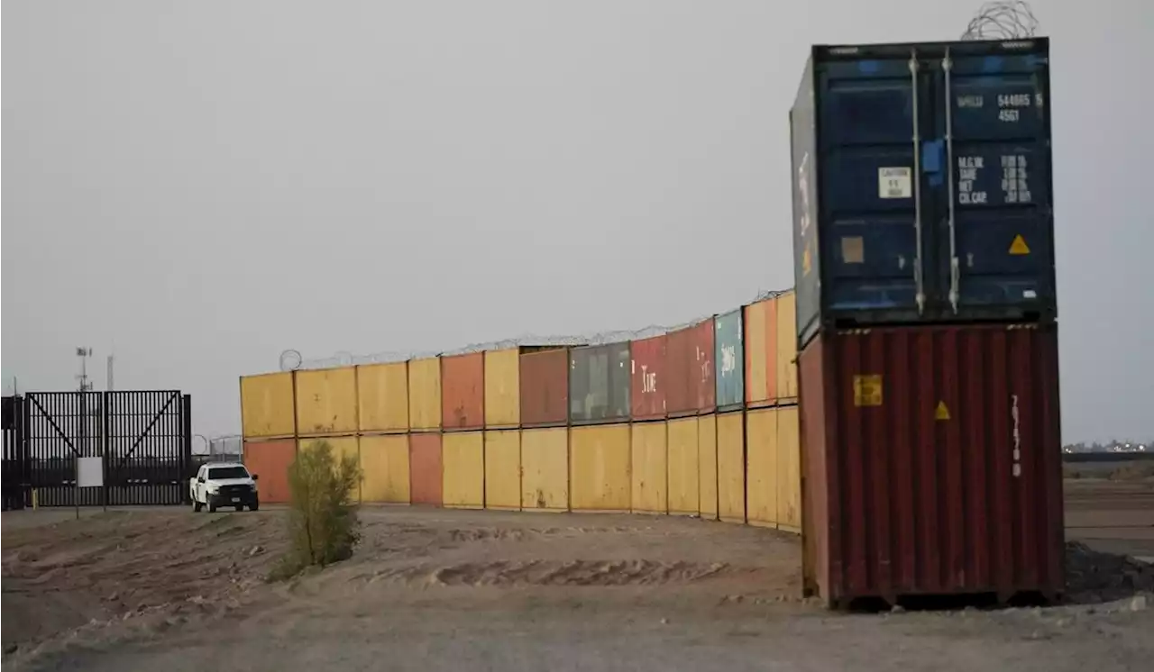 Feds demand Arizona remove shipping containers at U.S.-Mexico border