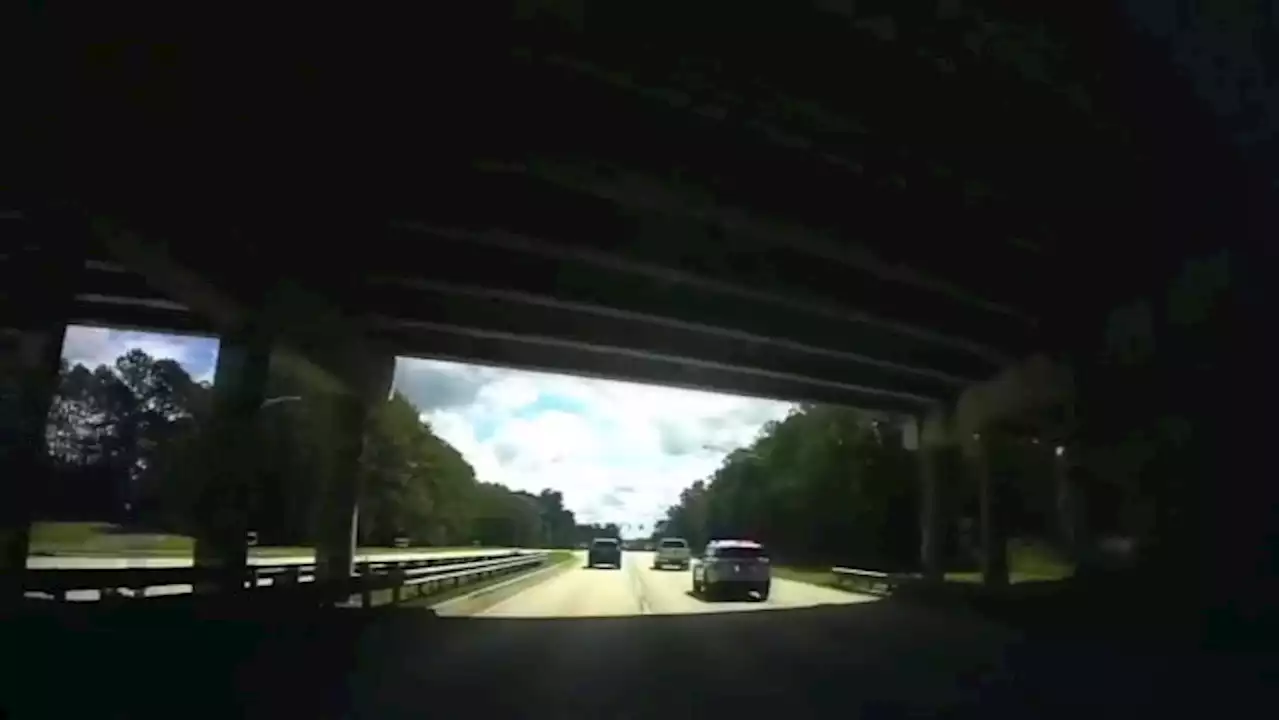 Dashcam video captures police chase on Roosevelt Boulevard