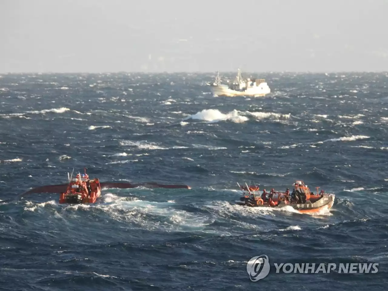 '좋은 자리 잡아뒀다가…' 제주 갈치어선 전복돼 4명 실종(종합2보) | 연합뉴스