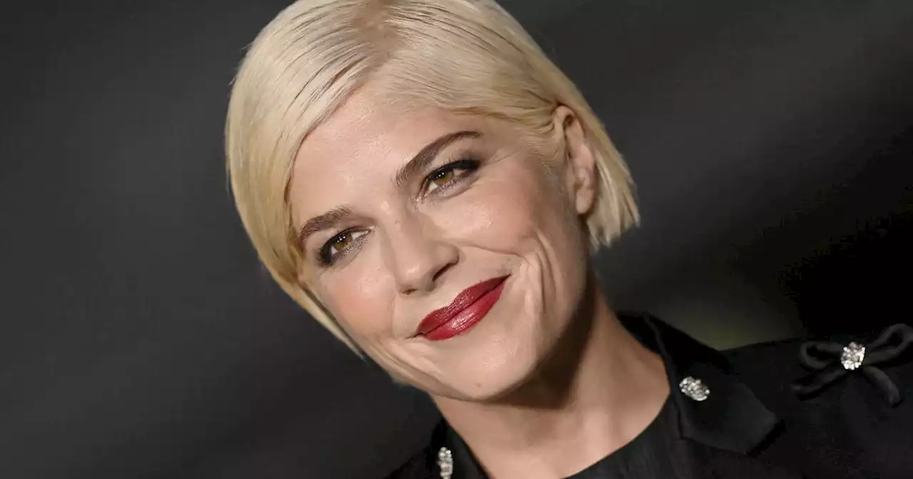 Selma Blair suddenly departs 'Dancing with the Stars' after MRI results show she 'can't go on' with competition