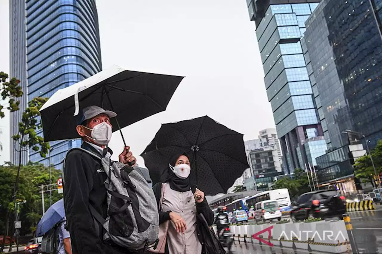 Jakarta hujan pada siang hingga malam ini