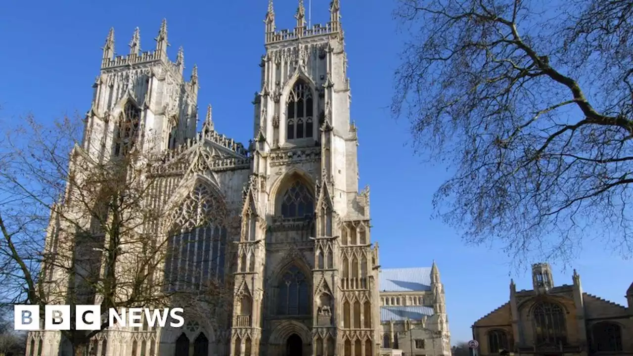 York Minster: Man who climbed landmark must apologise or face jail