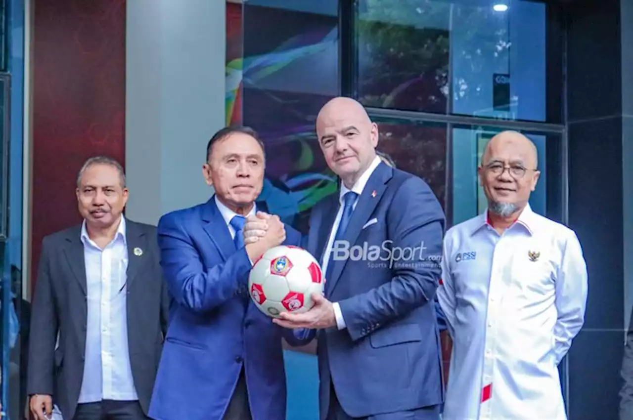 Pesan FIFA ke PSSI: Jangan Pedulikan Opini Orang Lain, Fokus Tangani Tragedi Kanjuruhan Saja - Bolasport.com