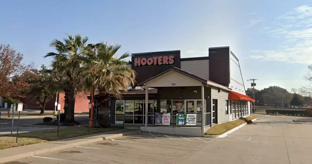 2 arrested, 1 suspect at large after brawl at Hooters in Plano