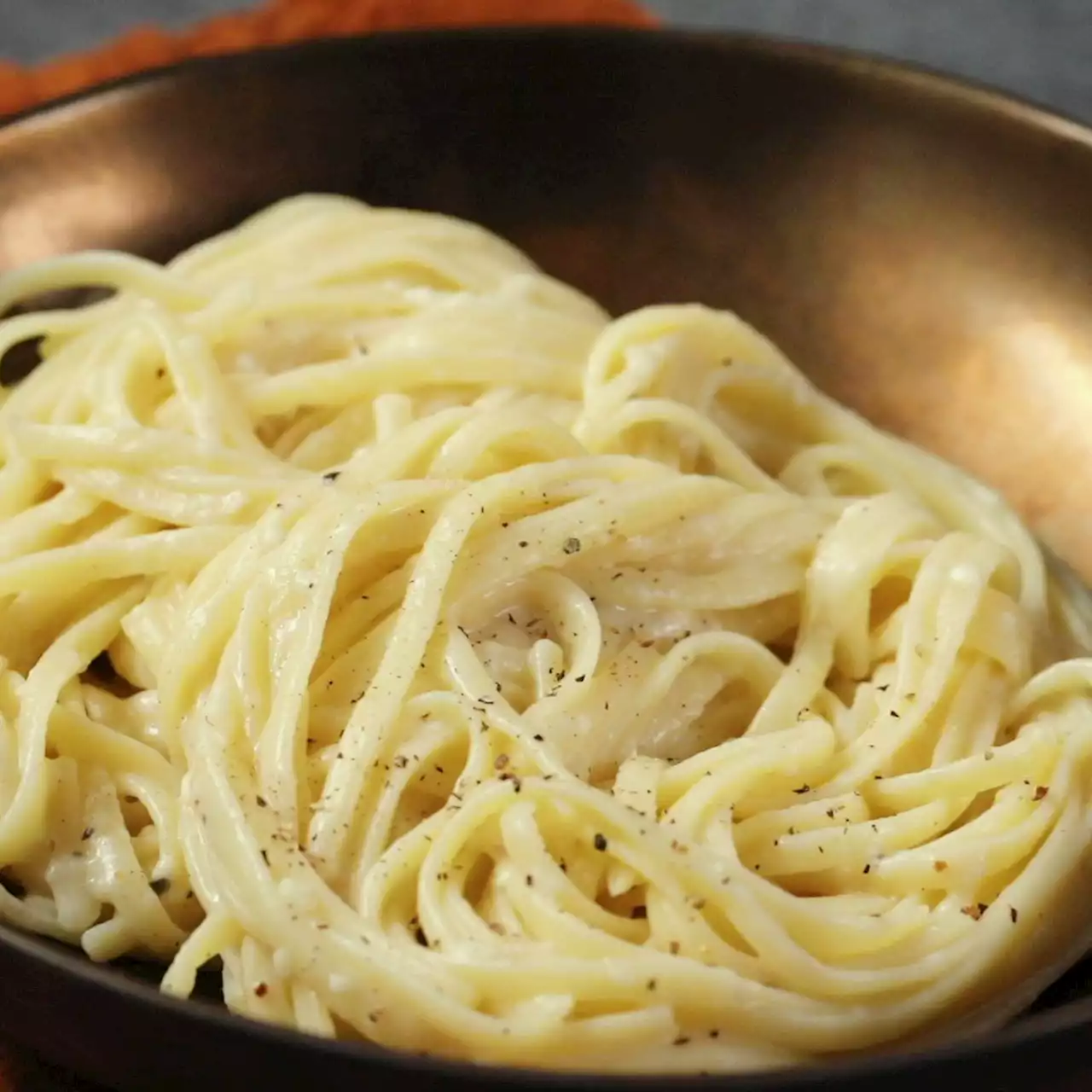 Cacio e Pepe | Pasta Recipes