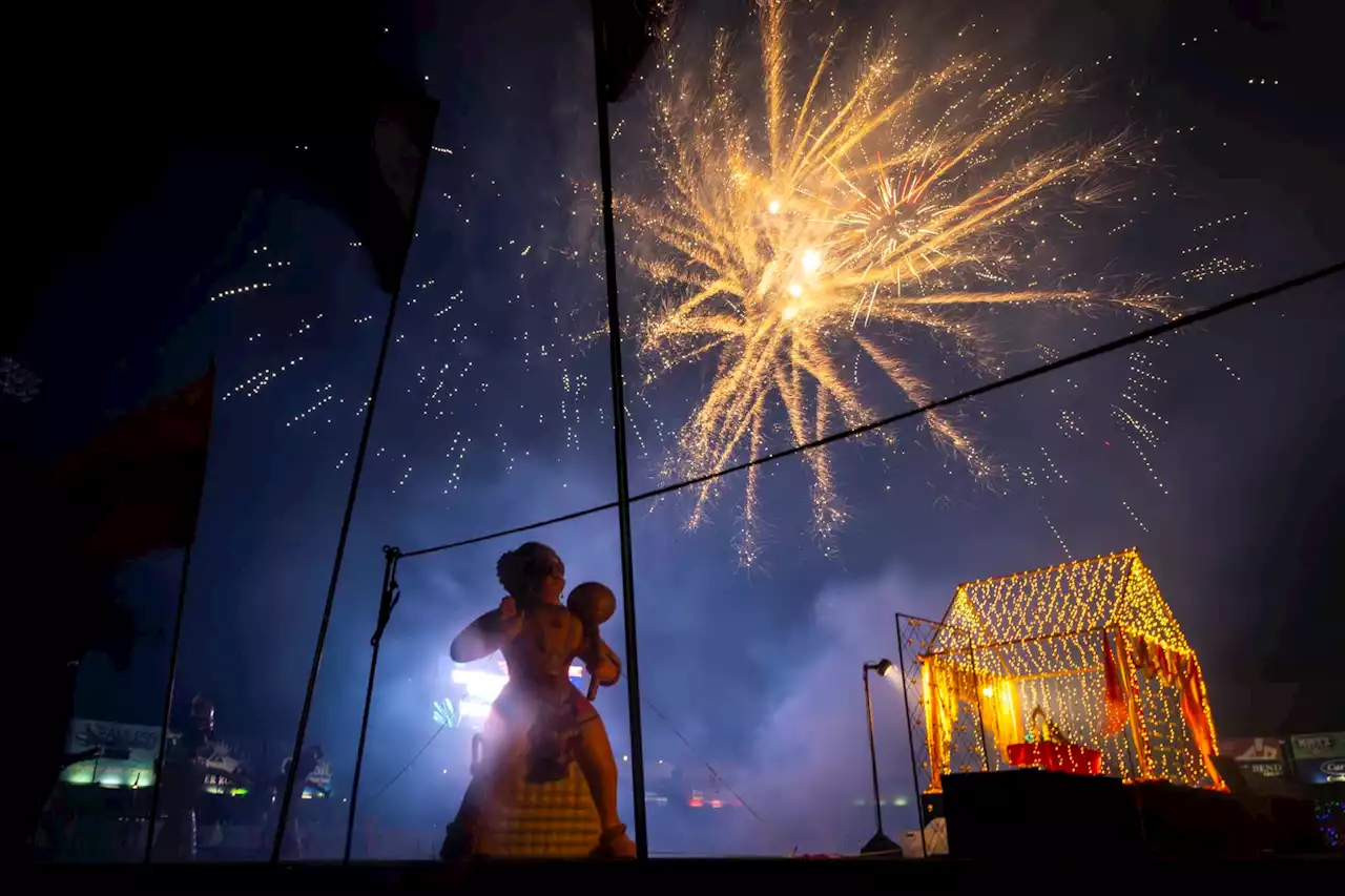 After two quiet years, Diwali celebrations illuminating Houston's skyline with holiday celebrations