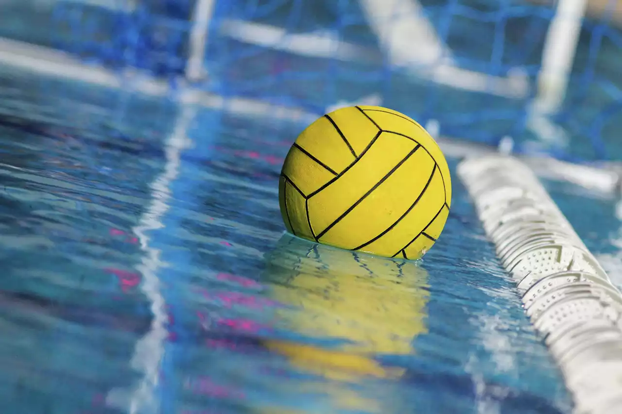 Foster water polo sweeps into Region III-6A tournament