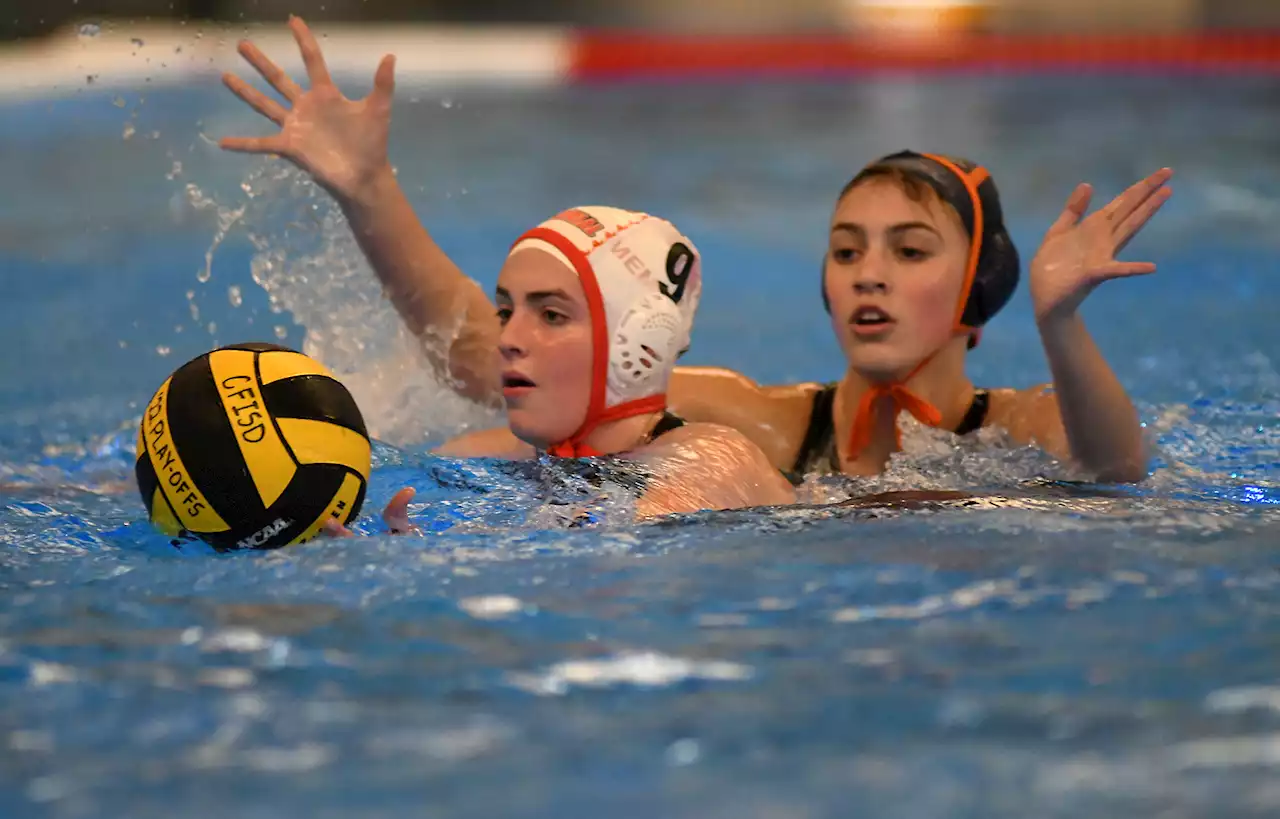 Houston-area teams battle in water polo regional quarterfinals