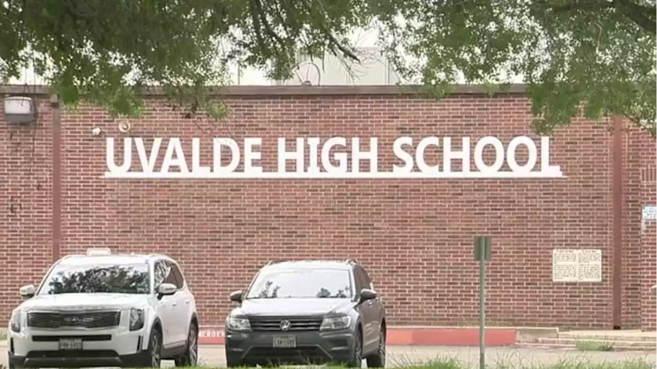 Teen arrested after threatening shooting at Uvalde High School, authorities say