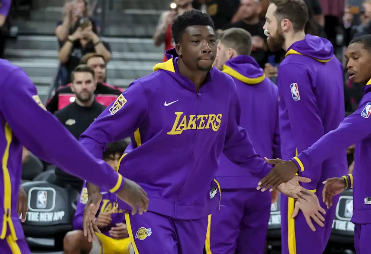 Lakers’ Thomas Bryant out at least 3 weeks after thumb surgery