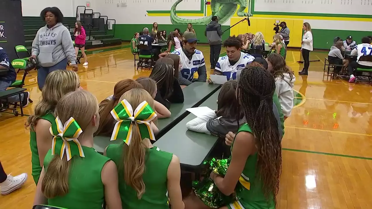 Dallas Cowboys Visit Frisco School to Tackle Bullying