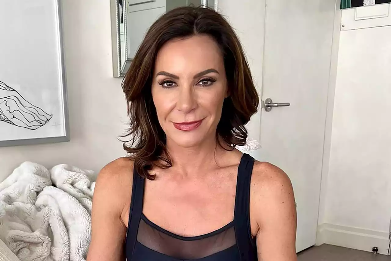 Luann de Lesseps shows off her abs and more star snaps