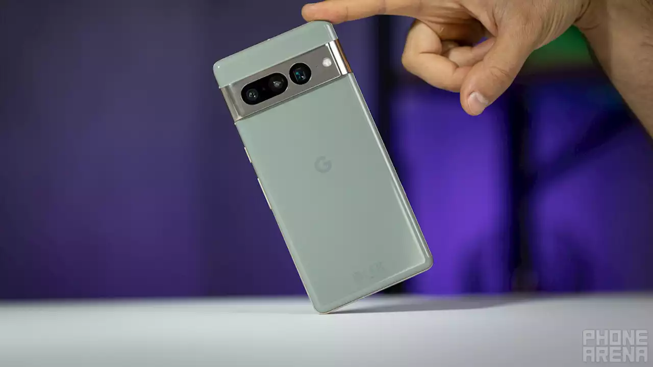 Some Pixel 7 series users can't install the latest Google Play system update