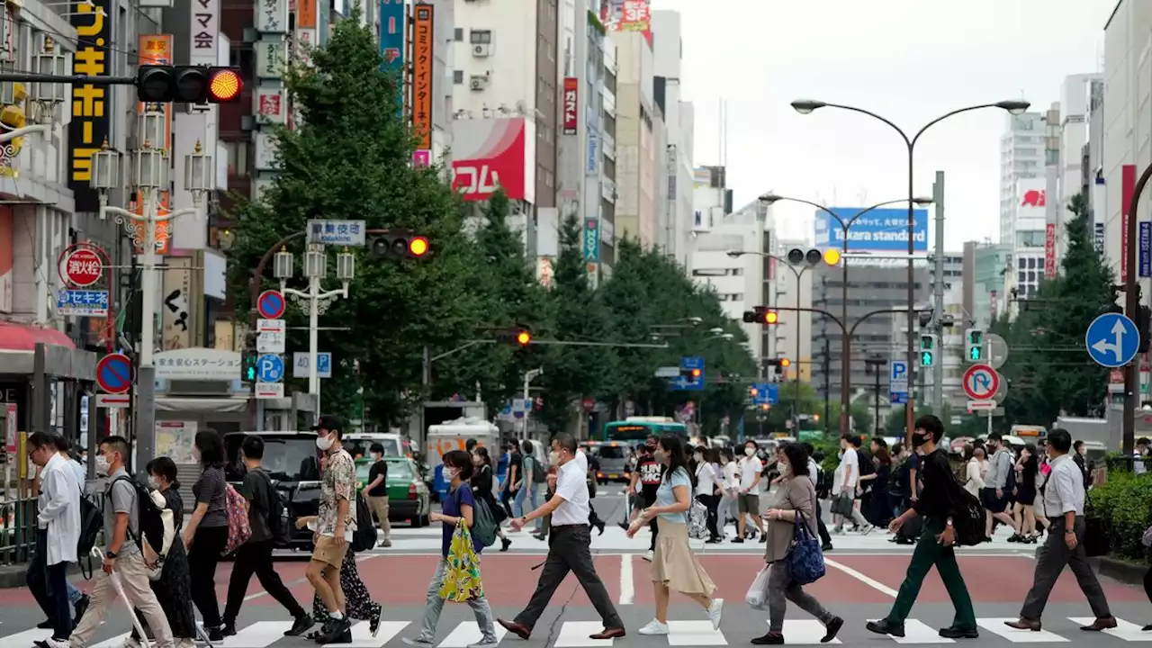 ｢屋外では不要｣なのにマスク警察の視線が痛い…日本経済の足を引っ張る｢忖度マスク｣という大問題 ノーマスクの外国人観光客への冷たい視線