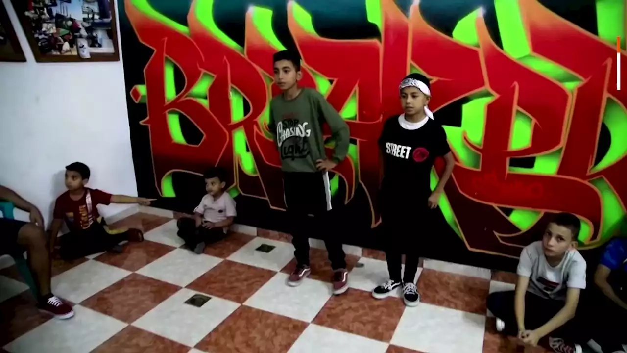 Gaza children breakdance to kick stress away