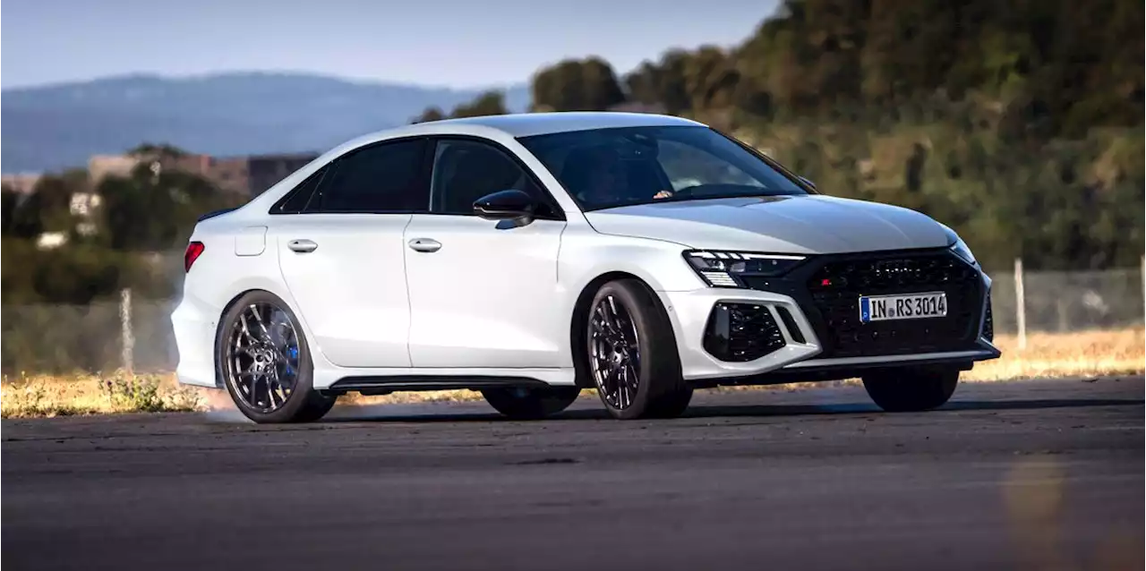 Audi RS 3 Performance Edition Gets 184-MPH Top Speed and Bucket Seats