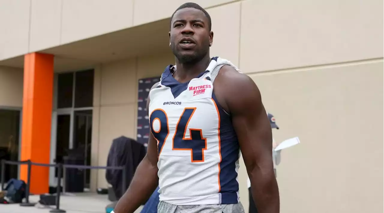 Broncos LB Tore ACL on Sideline Collision With Media Member