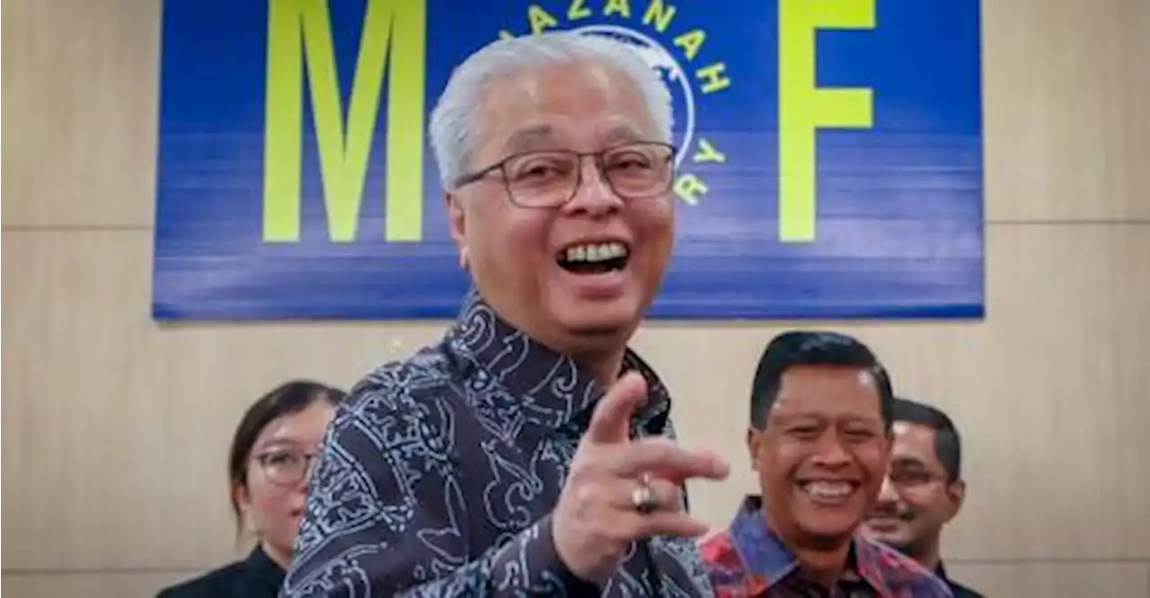 PM says he was only joking about sacking PN ministers