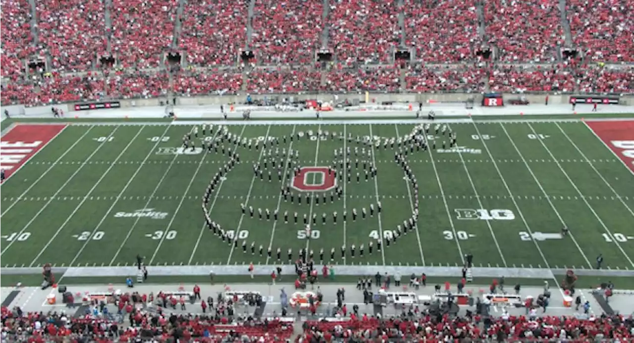 TBDBITL Performs a Shrek-Themed Halftime Show