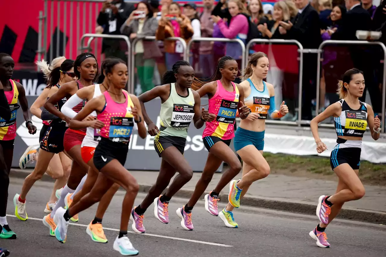 Watch London Marathon: Fast elite races and 40,000 charity runners