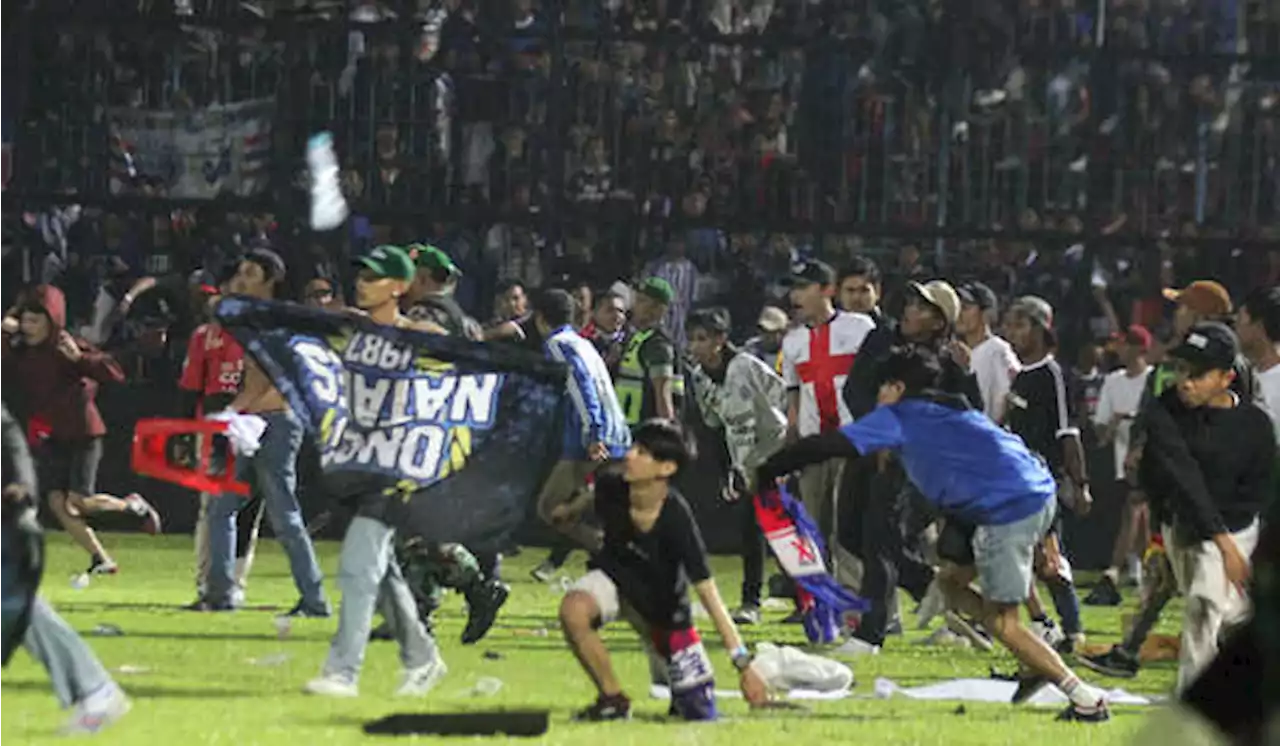 Presiden Arema FC Minta Maaf dan Mengutuk Aksi Kerusuhan di Kanjuruhan